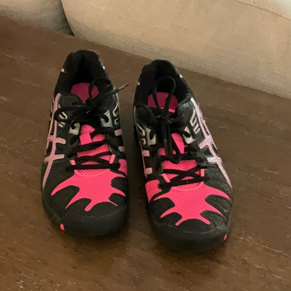 Tennis Shoes